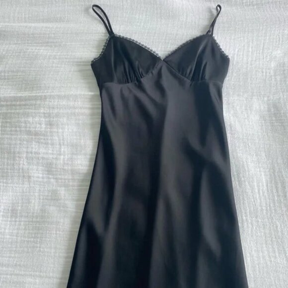 Aritzia Sunday Best Rae Midi Slip Satin Dress Black Size Large - Picture 5 of 10